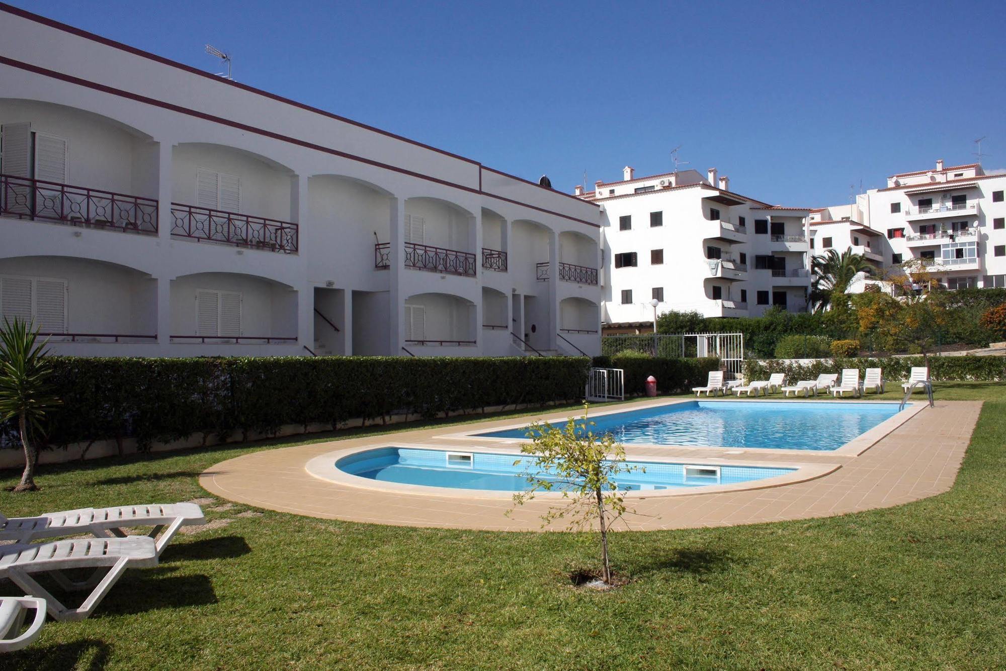 Kings Apartments Quarteira Luaran gambar